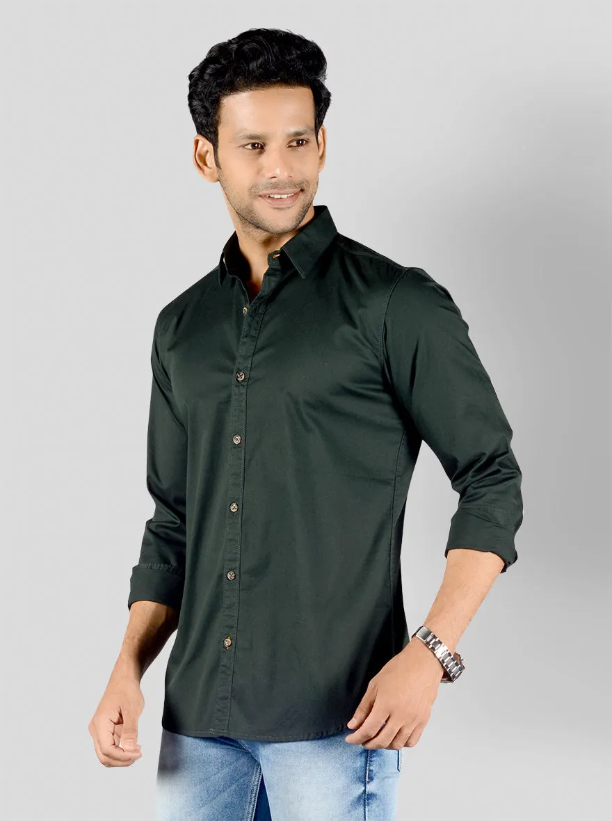 Bottle Green Solid Slim Fit Casual Shirt | JadeBlue