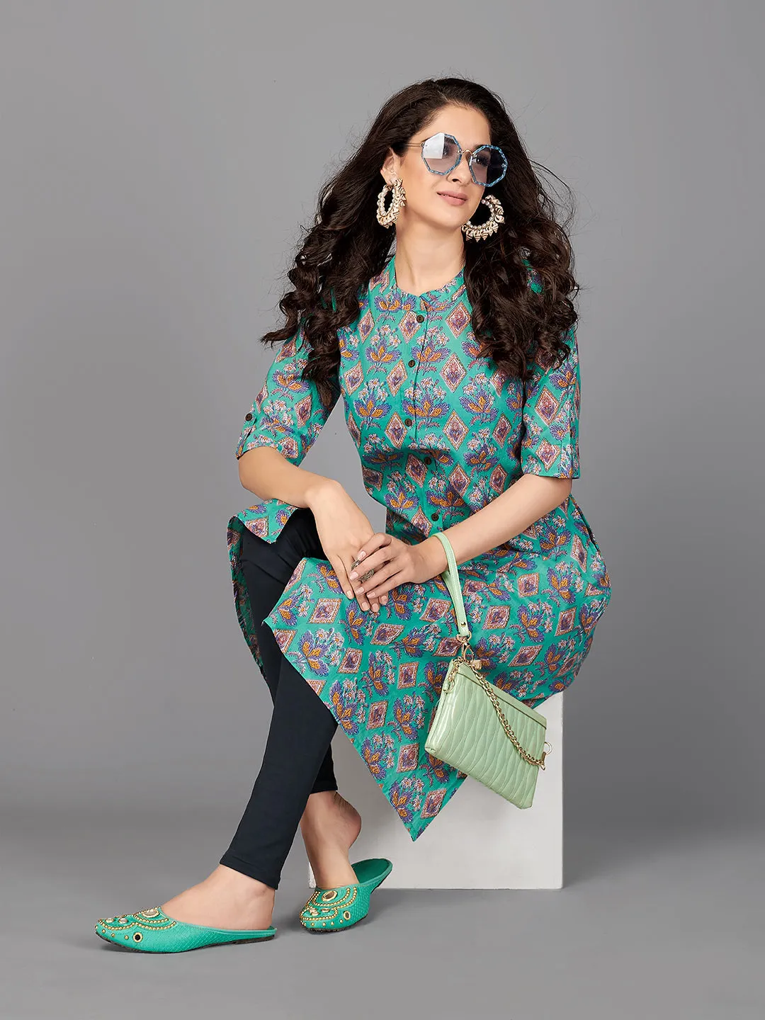 Women'S Floral Print A-Line Cotton Turquoise Stitched Kurta With Multiple Slit