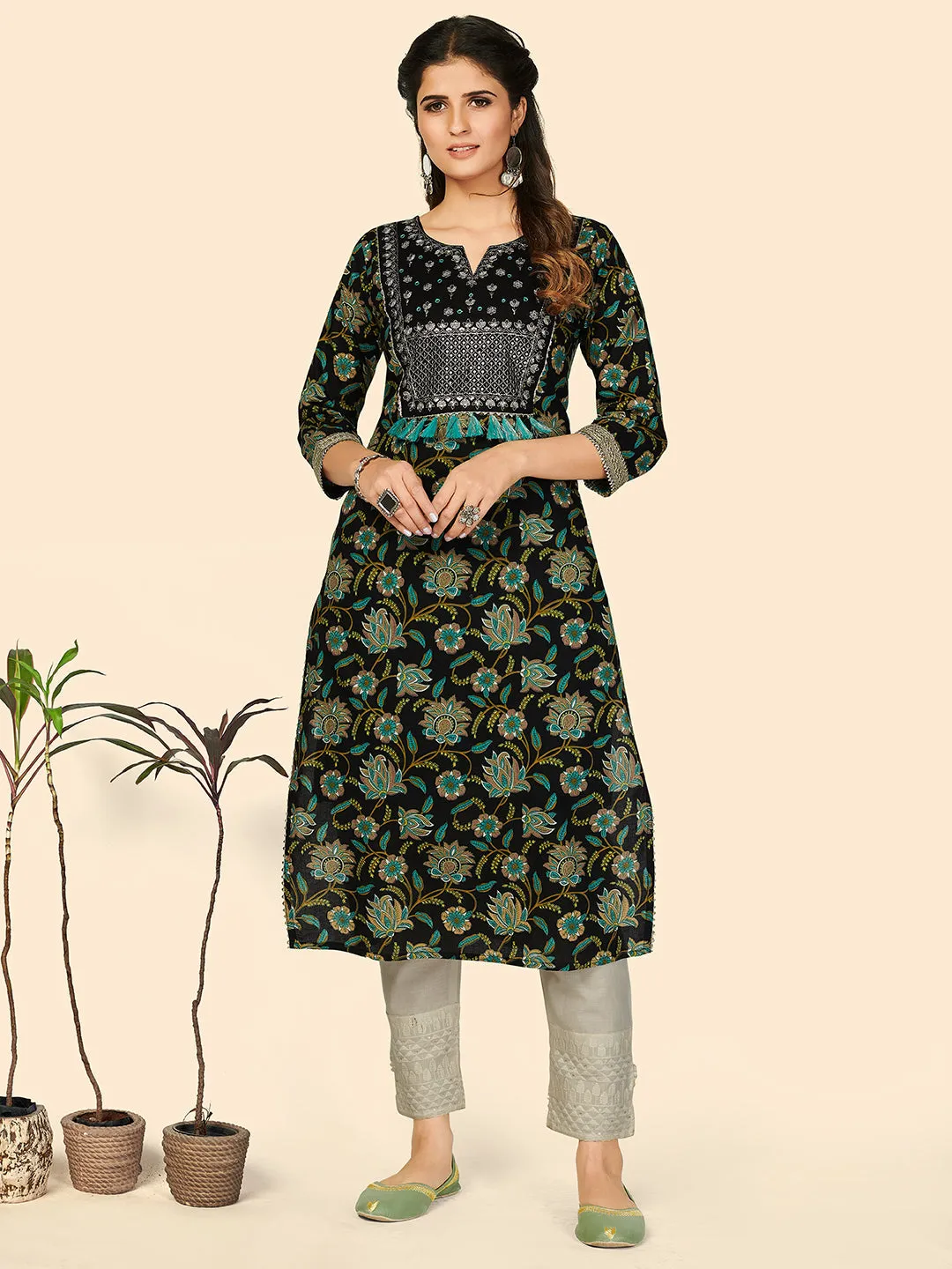 Women'S Print & Sequience Straight Cotton Black Stitched Kurta