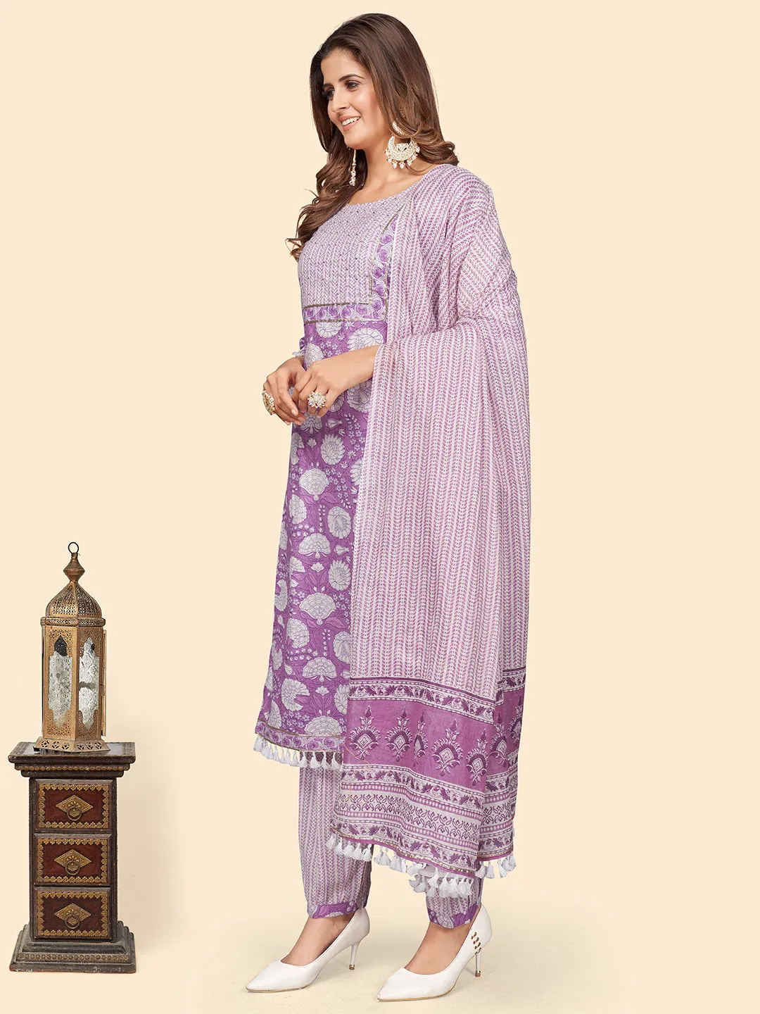 Women'S Print & Sequience Straight Cotton Lavender Stitched Kurta Pant With Dupatta