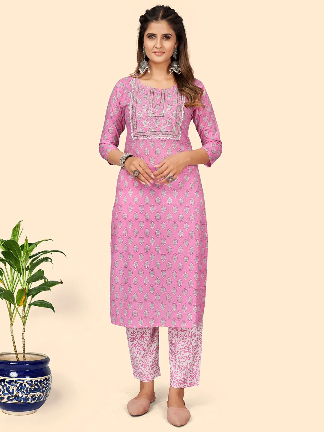 Women'S Print & Sequience Straight Cotton Pink Stitched Kurta