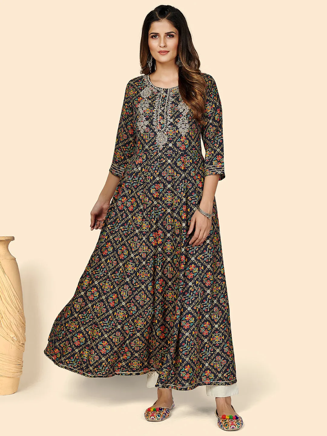 Women'S Printed & Embroidered Anarkali Rayon Black Stitched Kurta