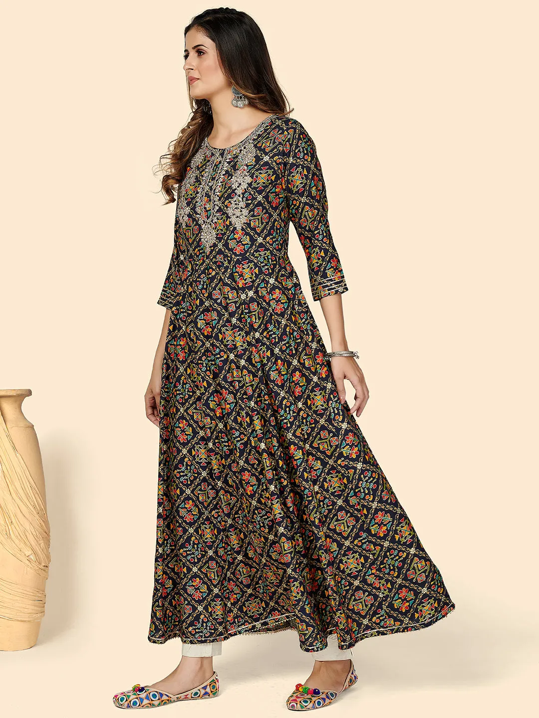 Women'S Printed & Embroidered Anarkali Rayon Black Stitched Kurta