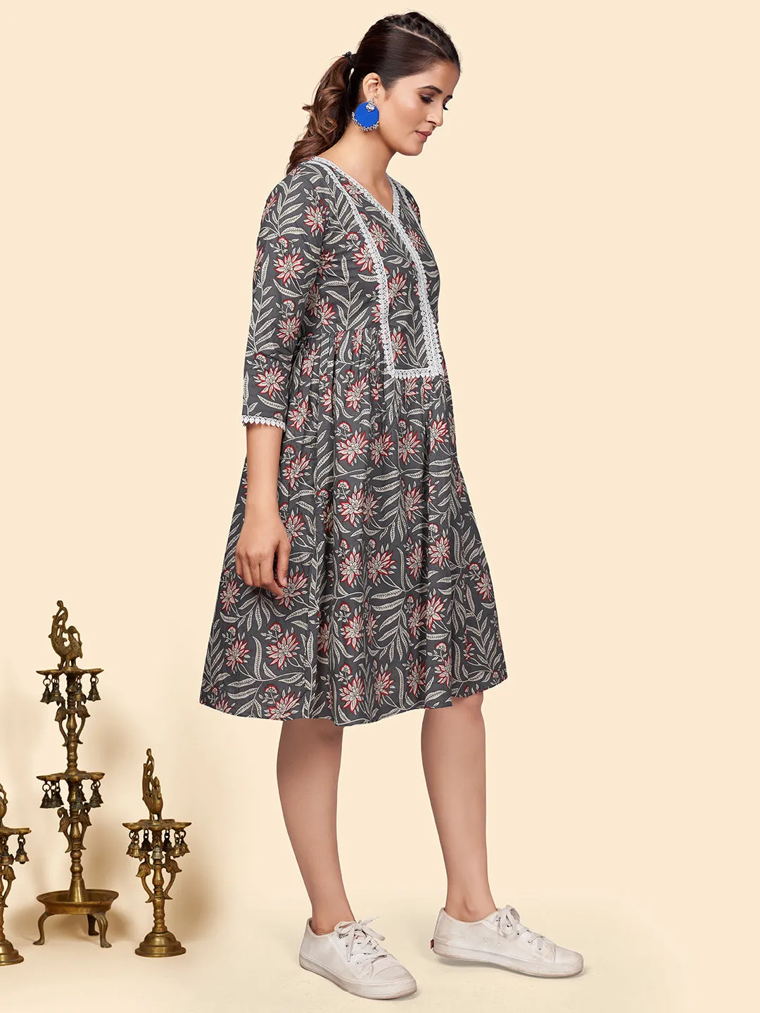 Women'S Printed Flared Cotton Grey Stitched Kurta