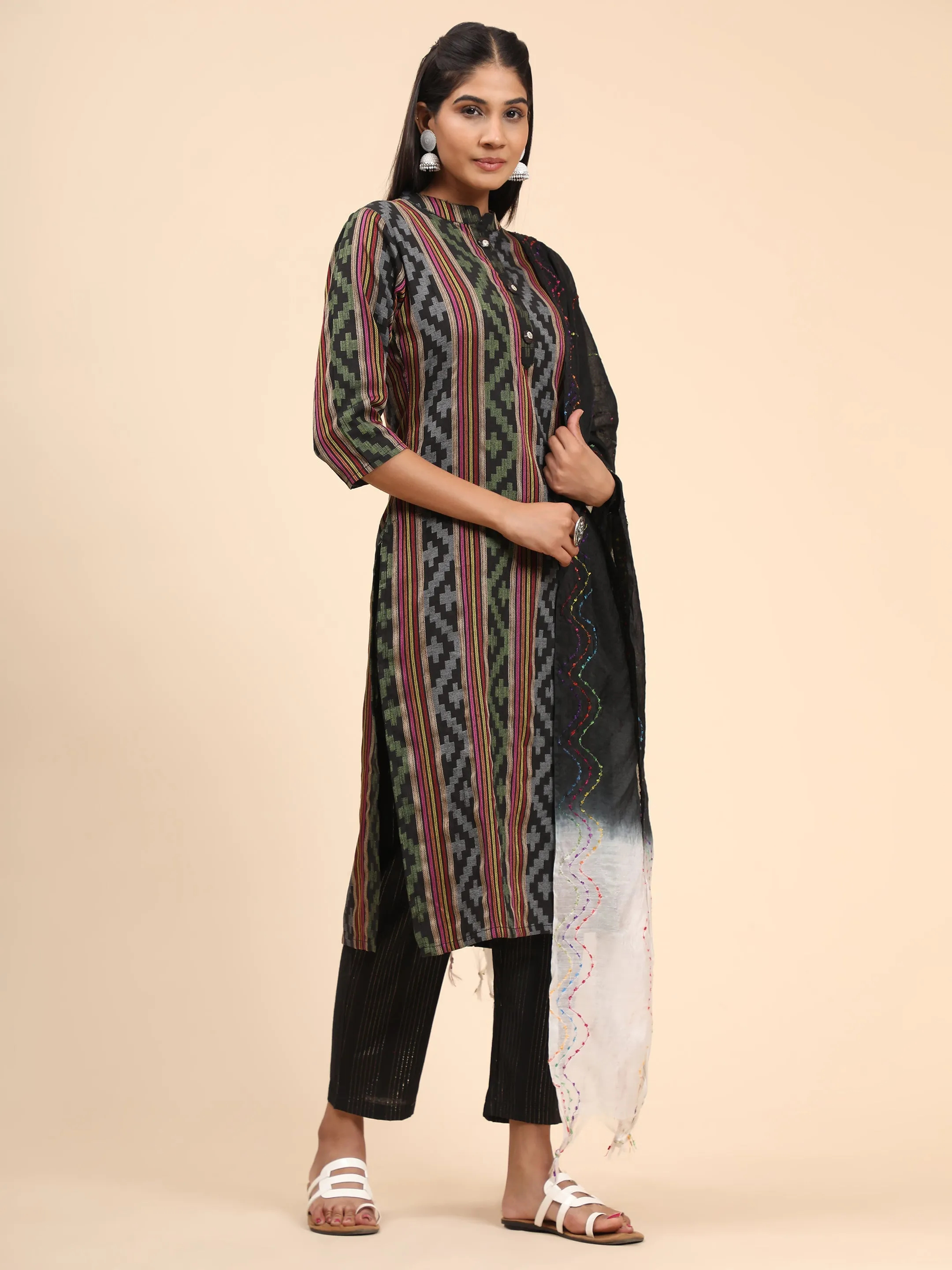 Women'S Printed Straight Cotton Blend Black Stitched Kurta Pant With Dupatta