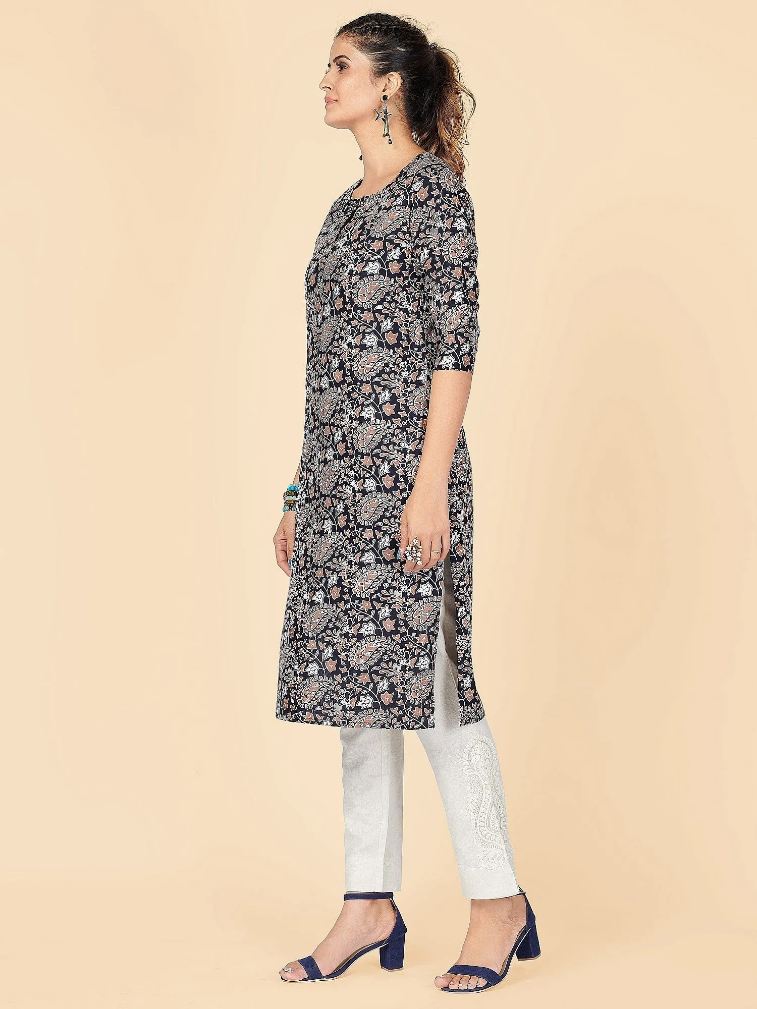 Women'S Printed Straight Rayon Black Stitched Kurta